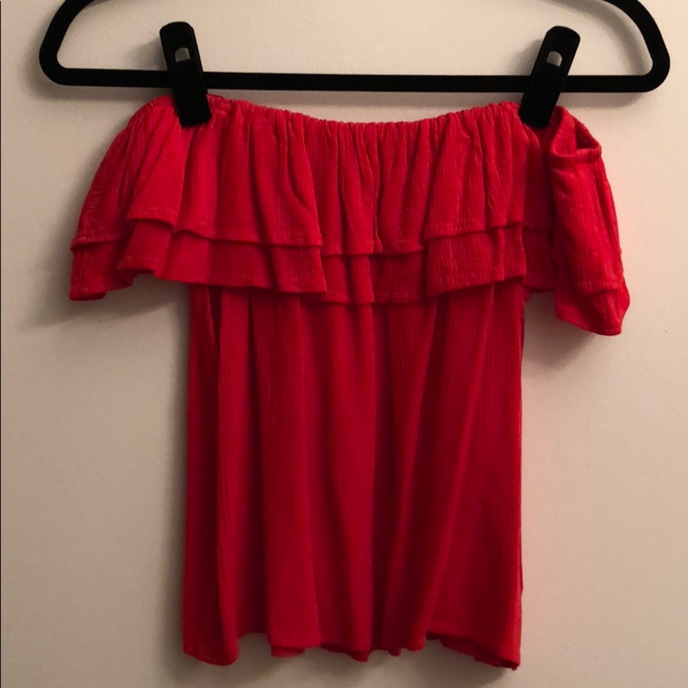 Crop top off the shoulder